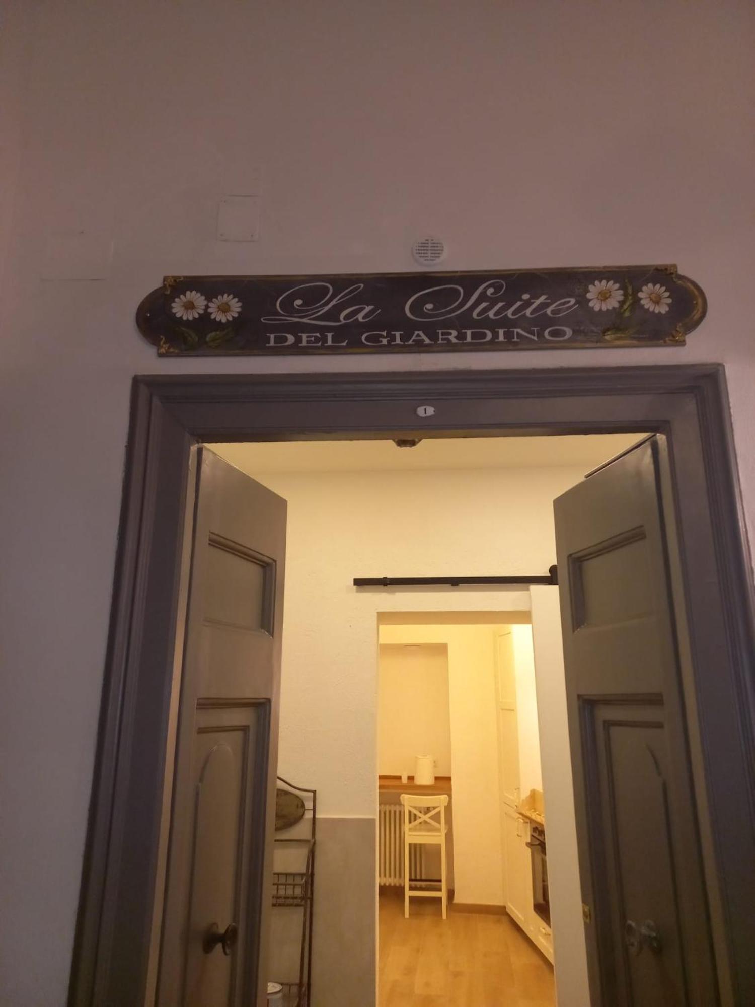 La Suite Del Giardino Naples Exterior photo