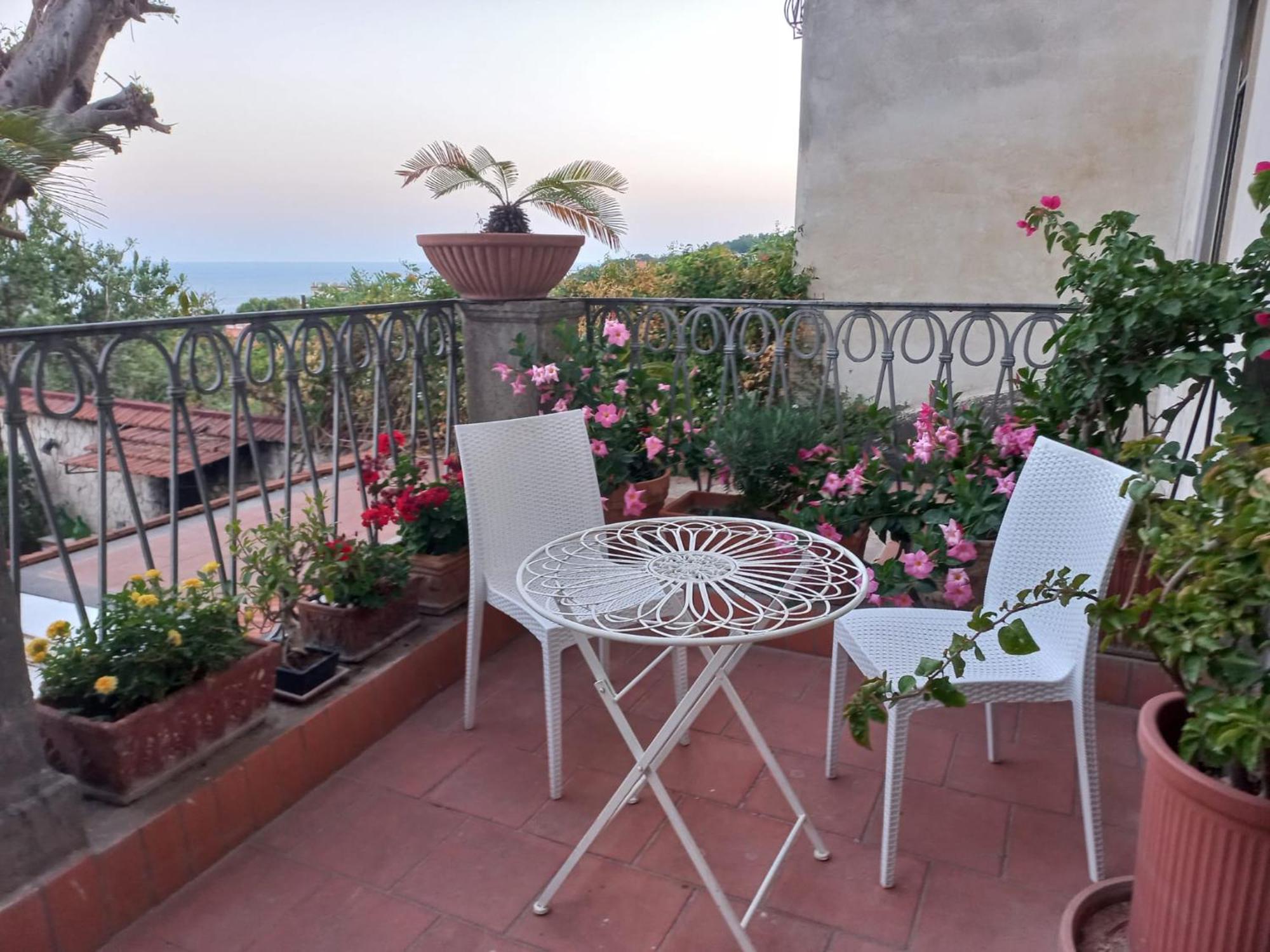 La Suite Del Giardino Naples Exterior photo
