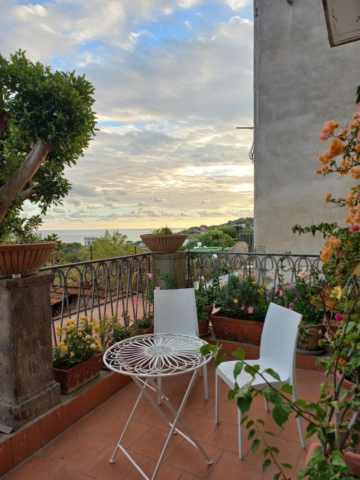 La Suite Del Giardino Naples Exterior photo